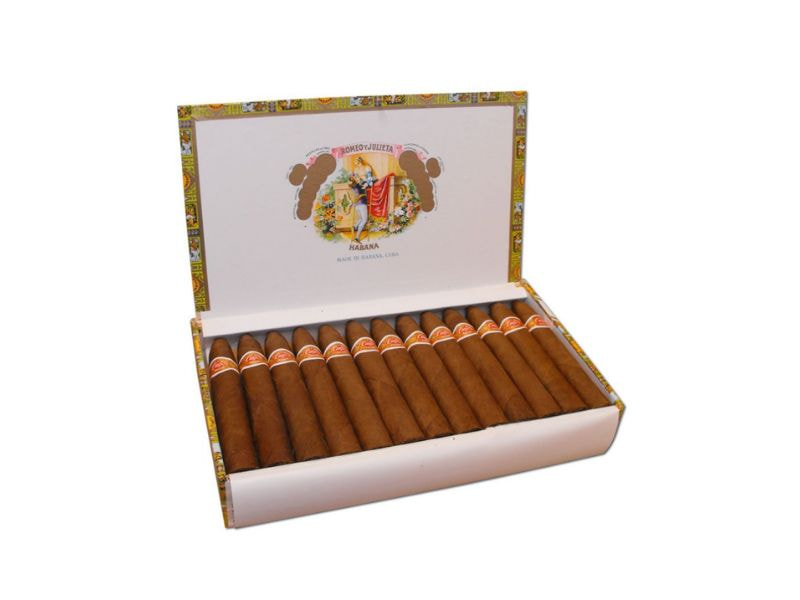 Hình thức điếu xì gà sang trọng, quý phái, thu hút